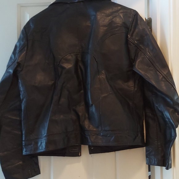 Leather jacket - Picture 2 of 3